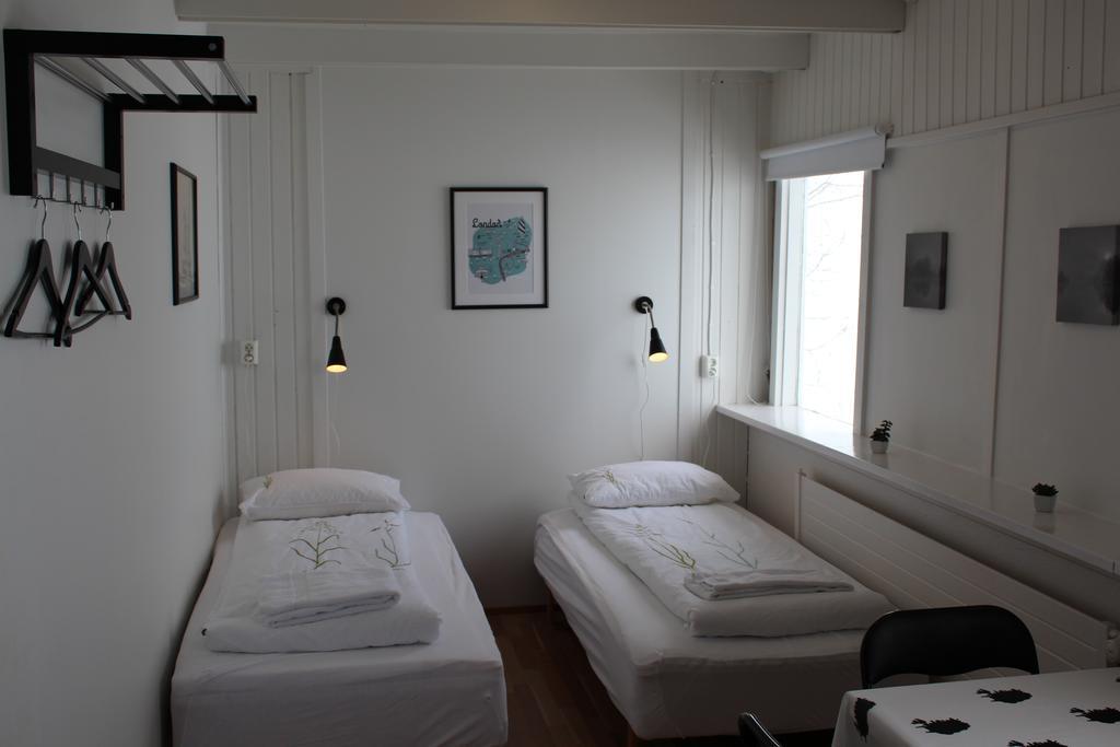 Lonsa Guesthouse Akureyri Dış mekan fotoğraf