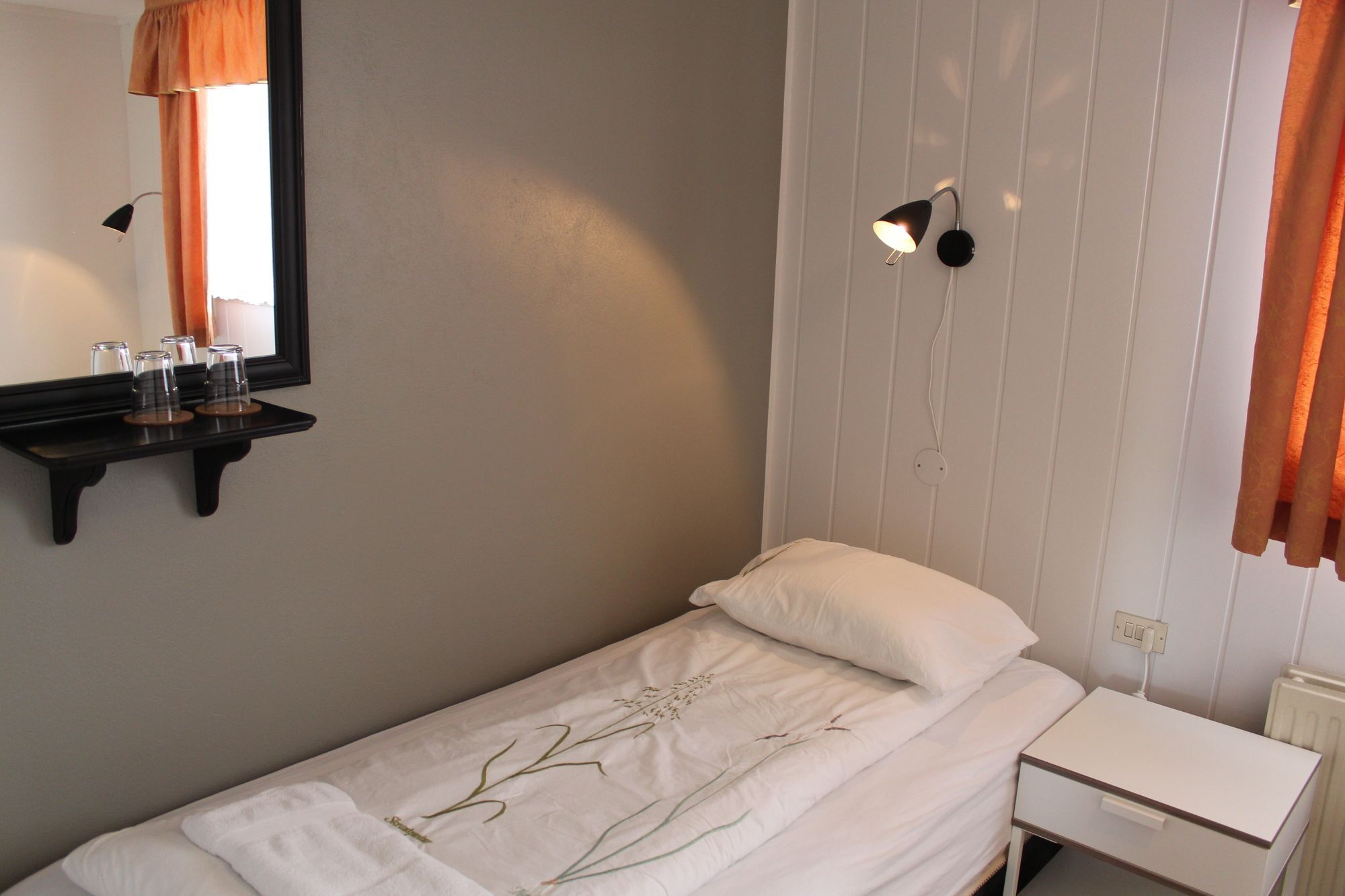 Lonsa Guesthouse Akureyri Dış mekan fotoğraf